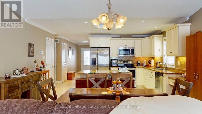 54 New York Avenue — photo 18 of 40