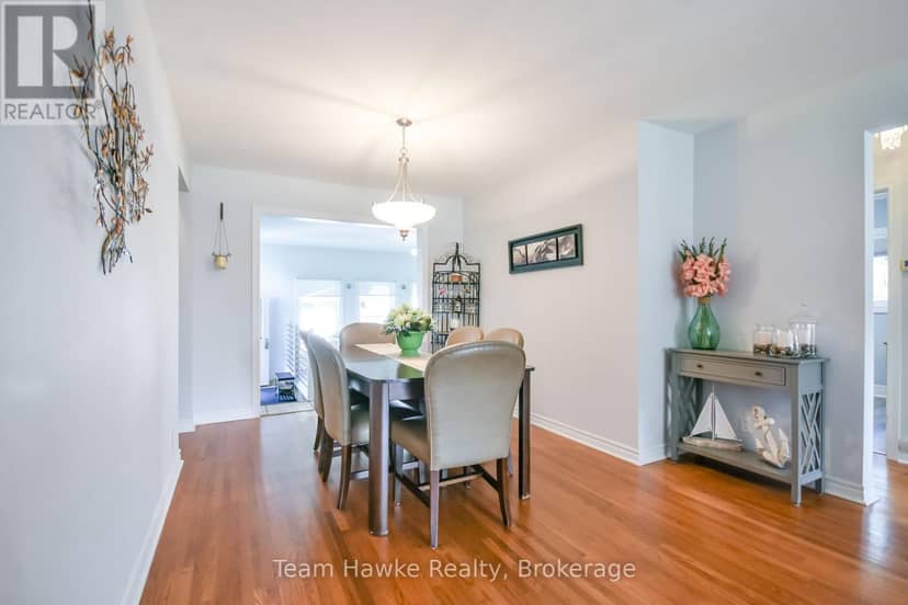 25 Lucy Street — photo 17 of 40