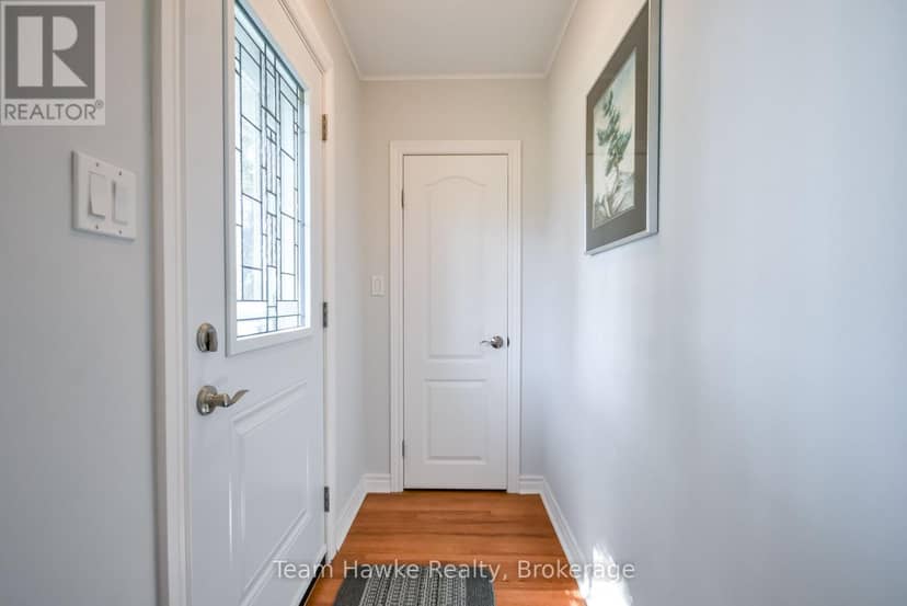 25 Lucy Street — photo 20 of 40