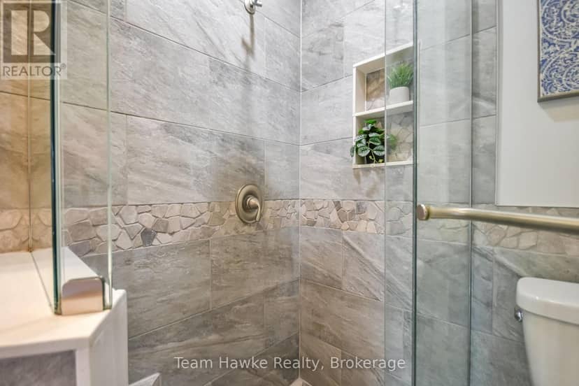 25 Lucy Street — photo 30 of 40