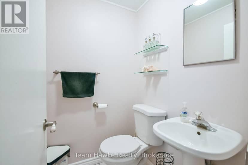25 Lucy Street — photo 34 of 40