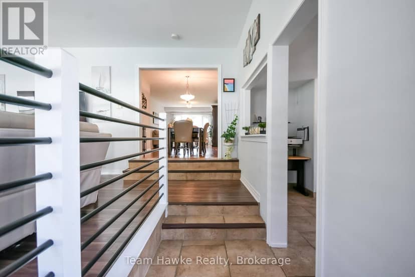 25 Lucy Street — photo 7 of 40