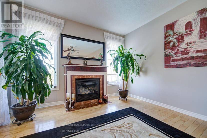 26 Regalia Way — photo 10 of 40