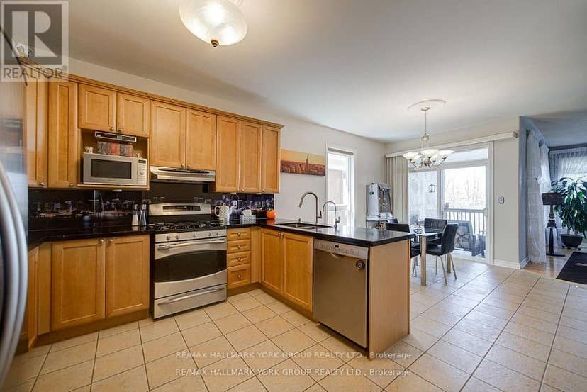 26 Regalia Way — photo 11 of 40