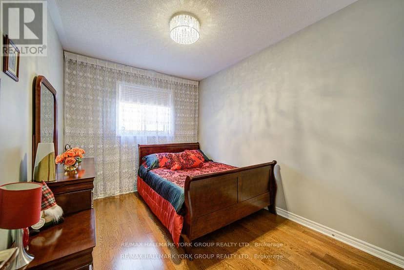 26 Regalia Way — photo 18 of 40