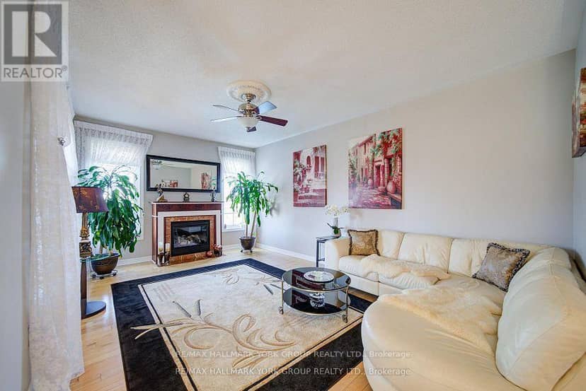 26 Regalia Way — photo 8 of 40