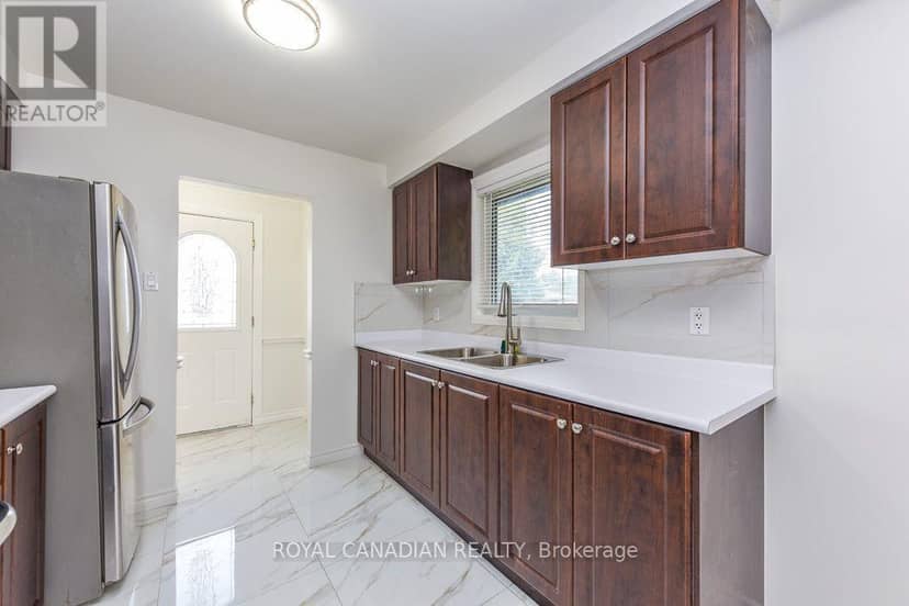 7700 Kittridge Drive — photo 11 of 40