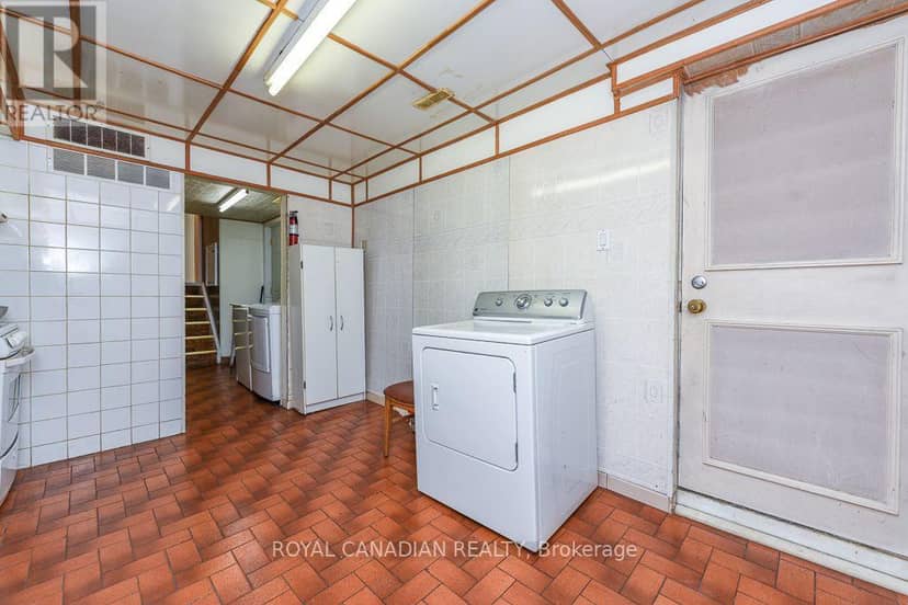 7700 Kittridge Drive — photo 31 of 40