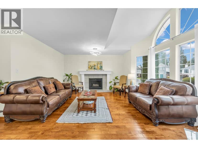 1382 SUTHERLAND AVENUE, Port Coquitlam, photo 2