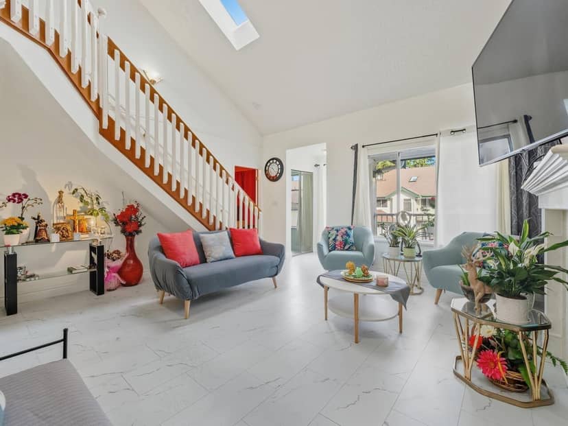 210 10308 155A STREET, Surrey