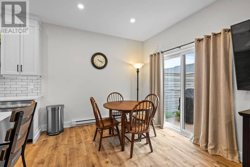 42 KELLY Heights — photo 12 of 39