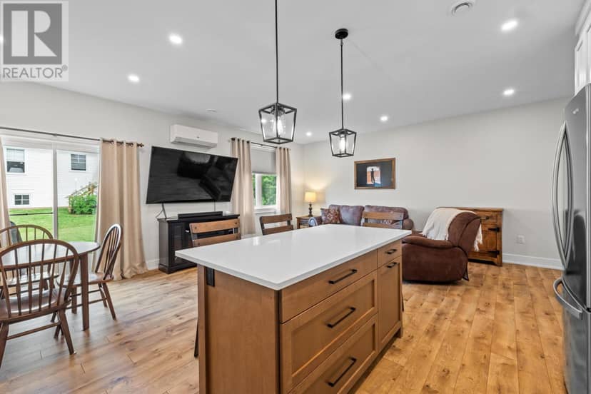 42 KELLY Heights — photo 9 of 39
