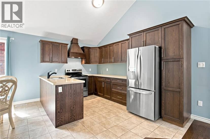 11 LOCKWOOD Street — photo 8 of 38