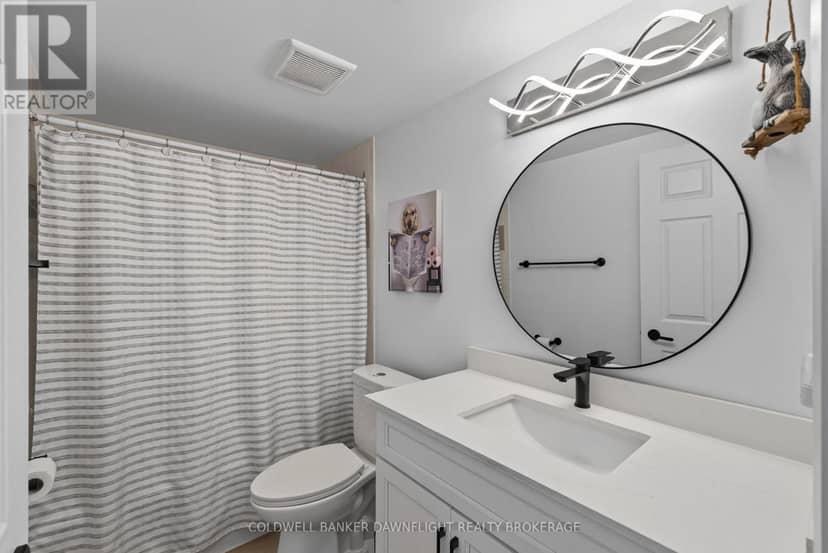 505 - 155 Kent Street — photo 8 of 26