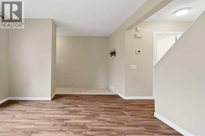 224, 999 Canyon Meadows Drive SW, Calgary, photo 7