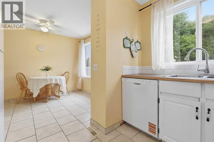 224, 999 Canyon Meadows Drive SW — photo 19 of 40