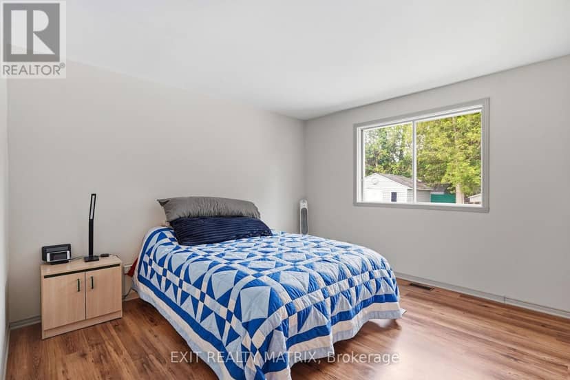 109 Oswald Street — photo 17 of 40