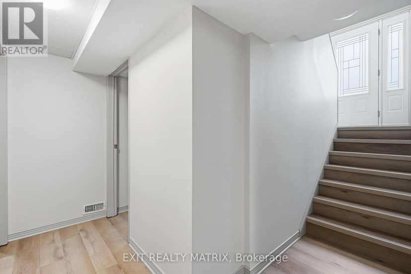 109 Oswald Street — photo 23 of 40