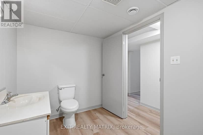 109 Oswald Street — photo 32 of 40