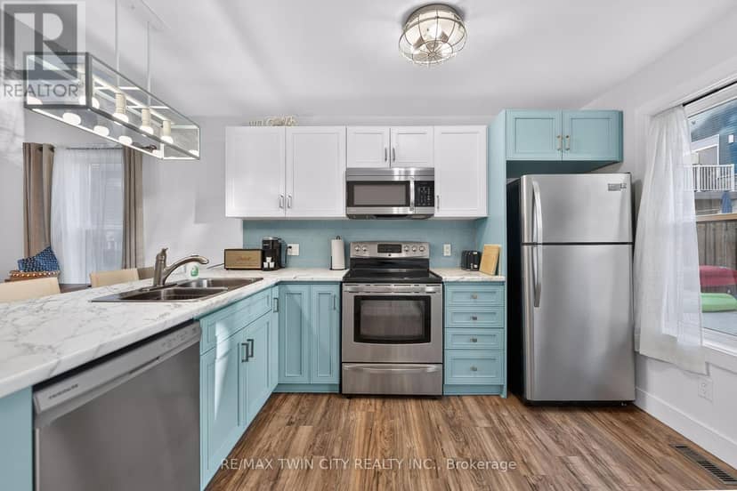 10 Queens Avenue — photo 15 of 40