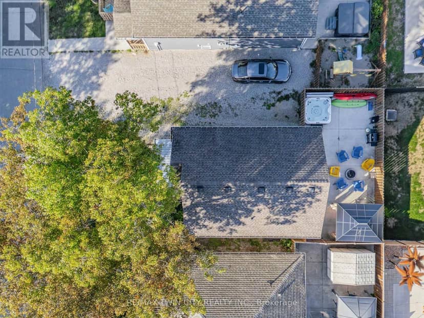 10 Queens Avenue — photo 35 of 40