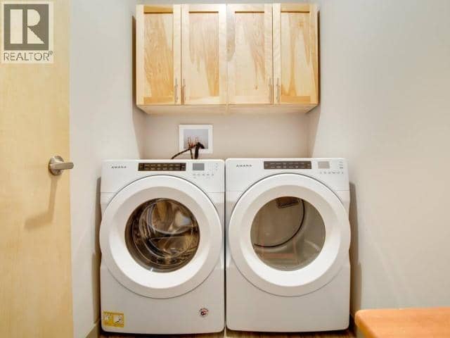3-35 Gleaner Avenue — photo 15 of 15