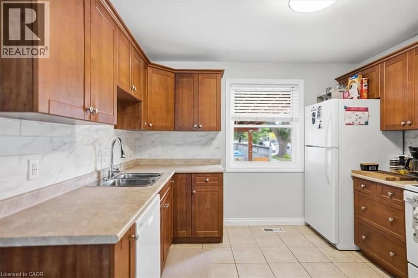 166 CATHARINE Avenue — photo 10 of 40