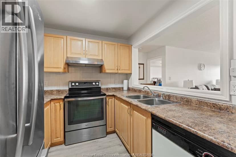 3000 SANDWICH STREET Unit# 316 — photo 11 of 29