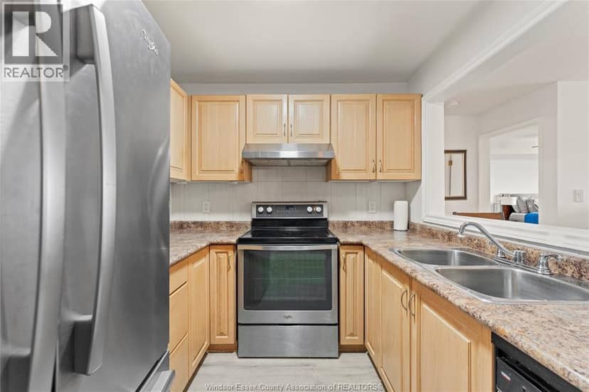 3000 SANDWICH STREET Unit# 316 — photo 8 of 29