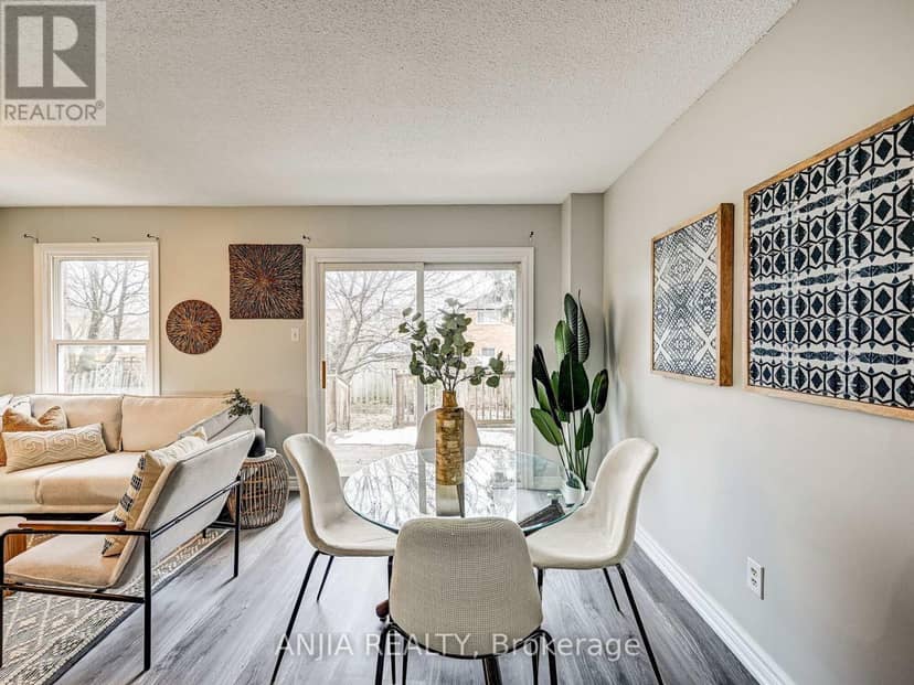 61 Sorrell Crescent — photo 7 of 22