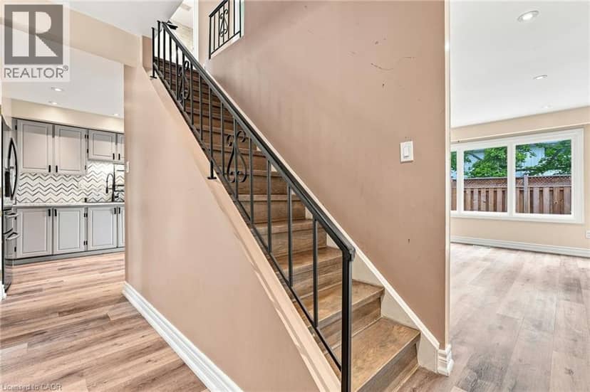 82 ST. ANDREWS Drive, Hamilton, photo 6