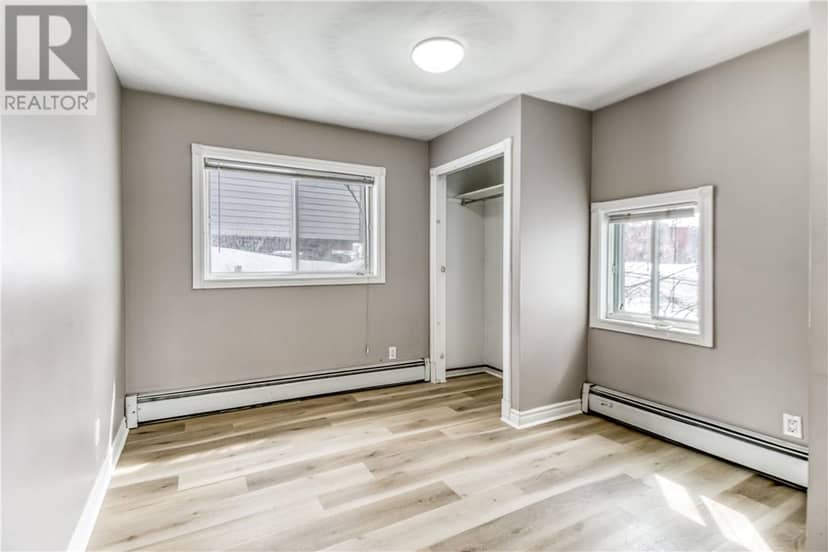 554 Regent Street — photo 17 of 40