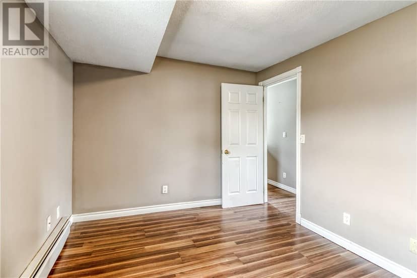554 Regent Street — photo 25 of 40