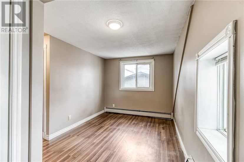 554 Regent Street — photo 27 of 40