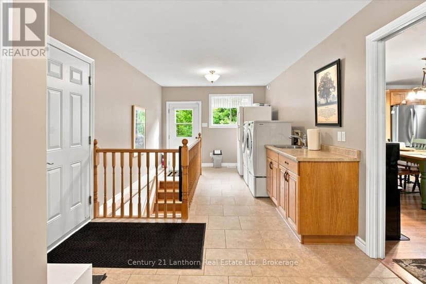 18448 Highway 62, Tudor and Cashel, photo 6