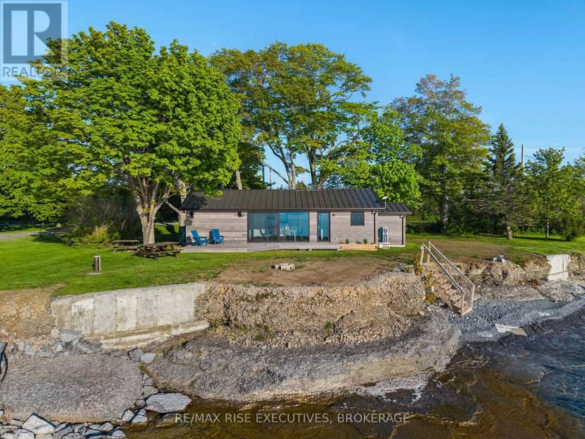 682 Salmon Point Road, Prince Edward County, photo 2