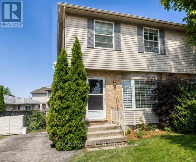 111 Manor Road — photo 1 of 14
