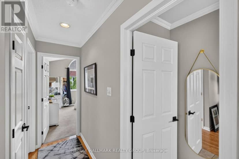 139 Castle Glen Crescent — photo 21 of 40