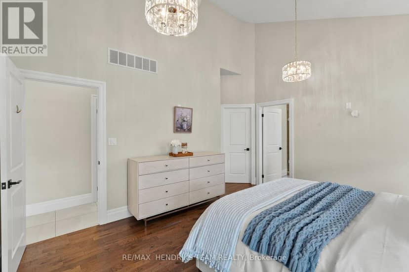 5B Wilholme Drive — photo 19 of 40