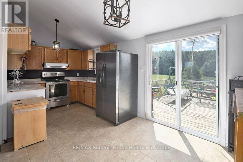 449686 10th Concession Road — photo 14 of 40