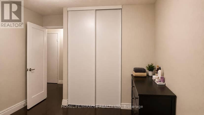 309 - 2929 Aquitaine Avenue — photo 5 of 9