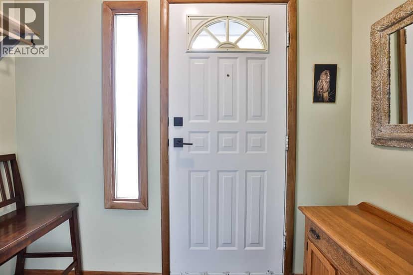 1323 3A Avenue N, Lethbridge, photo 2
