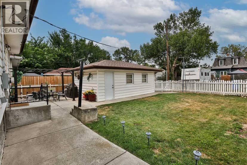 1323 3A Avenue N — photo 19 of 23