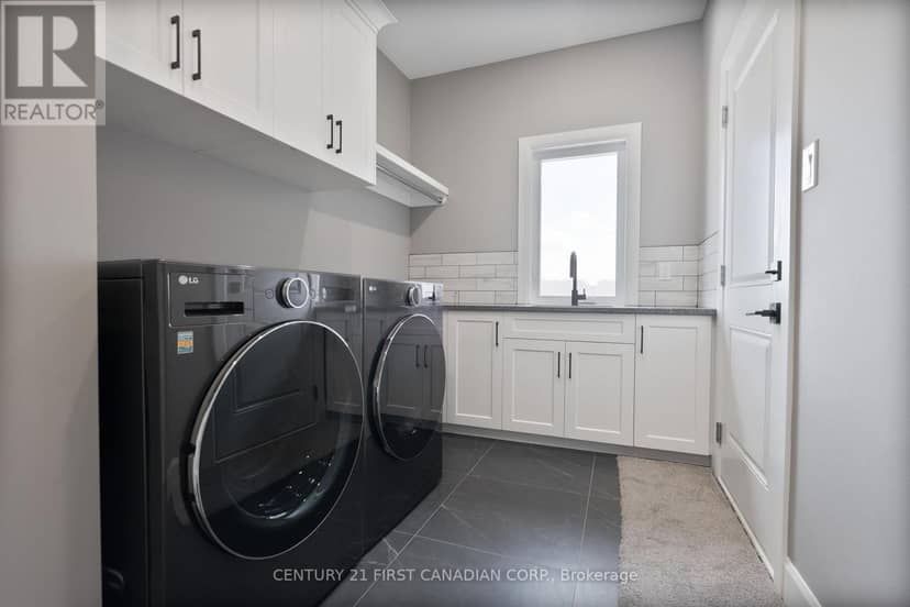 110 Sheldabren Street, North Middlesex, photo 5