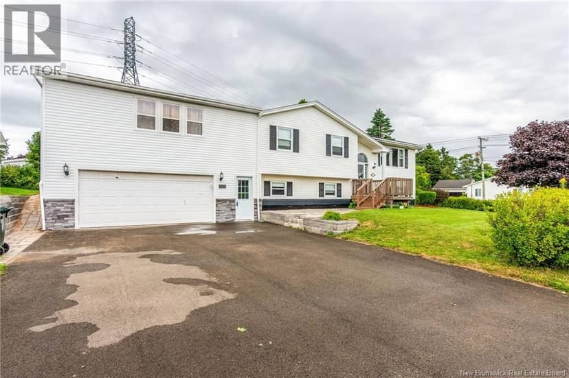 111 Scotiaview Drive — photo 1 of 40
