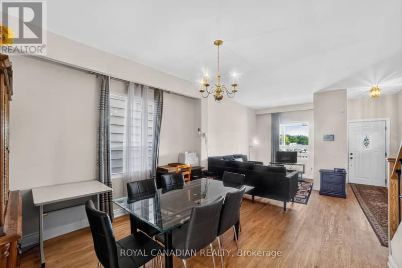 2538 St Clair Avenue W — photo 15 of 38