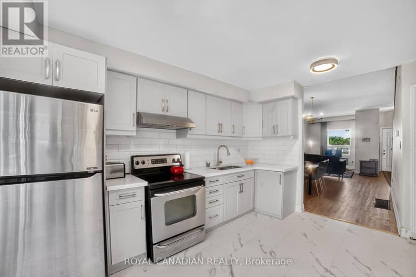 2538 St Clair Avenue W — photo 18 of 38