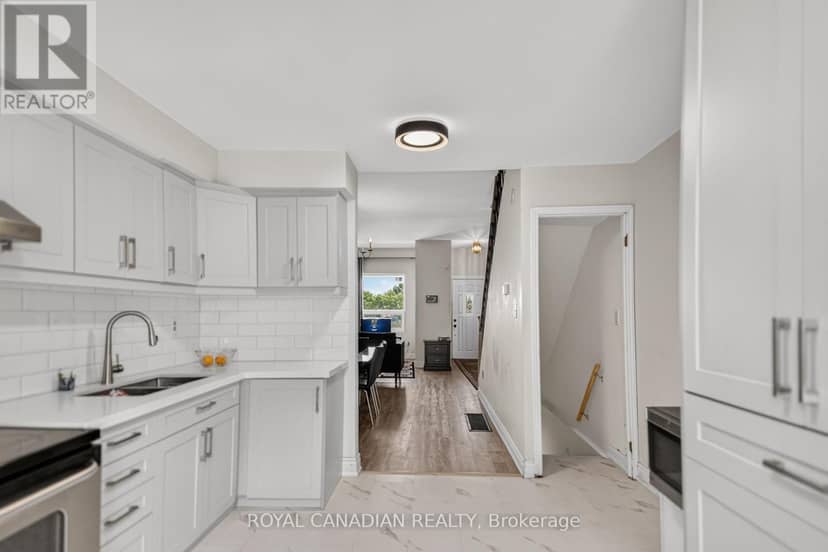 2538 St Clair Avenue W — photo 23 of 38