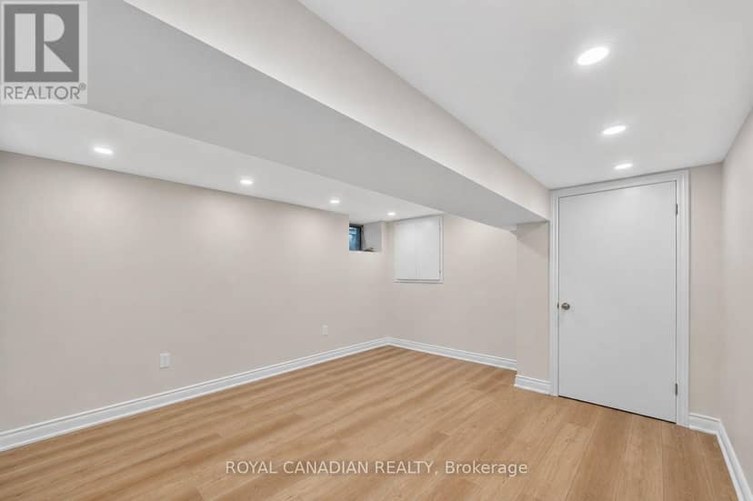 2538 St Clair Avenue W — photo 33 of 38