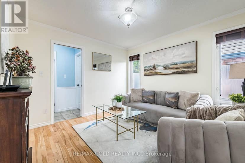 6 Moffatt Lane — photo 17 of 40